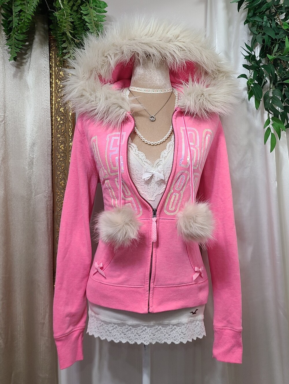 ♡ Y2K ♡ Aeropostale Hot Pink Fur Trim Hooded Jacket Pom-poms Sequin Logo